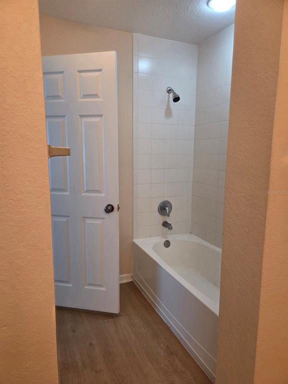 5824 Lake Pointe Village Cir Unidad 504