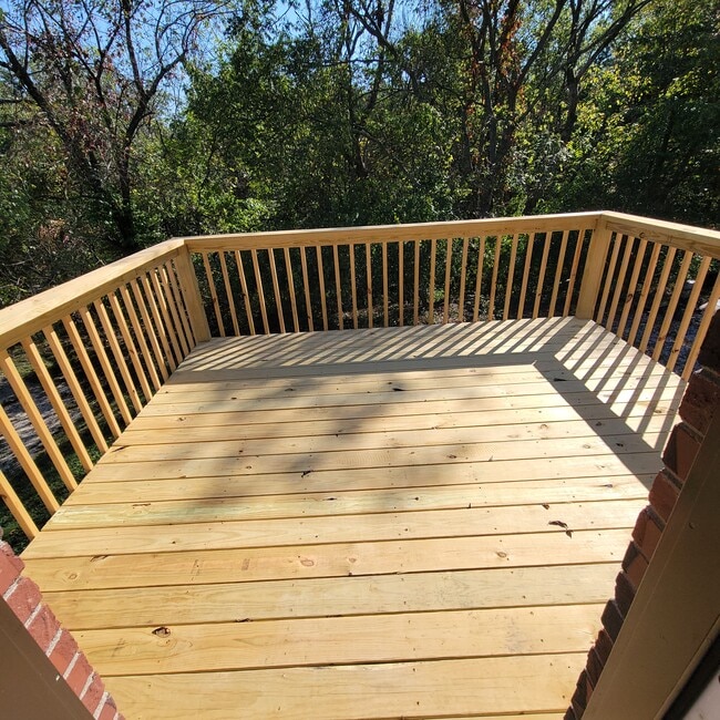 Fotografía del edificio - 429 Hutton Ln Unidad A