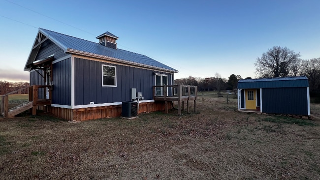 Photo - 3320 Sullivan Rd