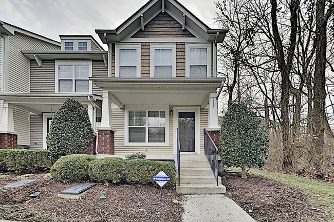 Building Photo - 213 Shadow Glen Dr