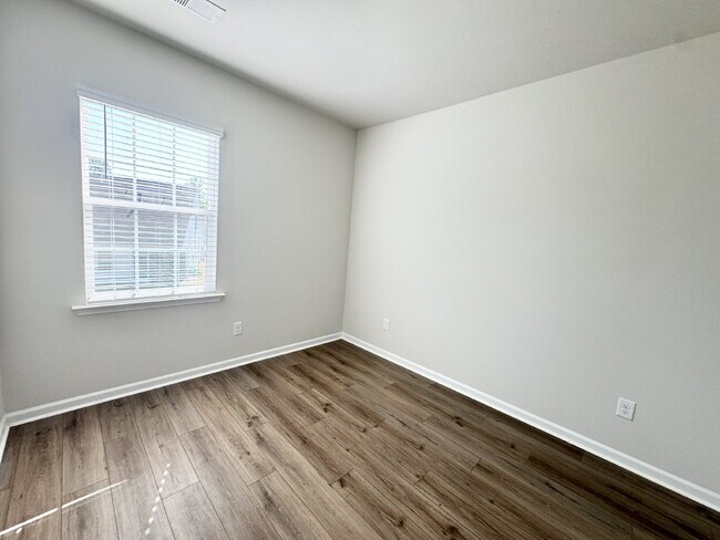 Photo - Spacious 4-Bedroom Home w/ 3 Full Baths on Somerset Lane in Central, SC