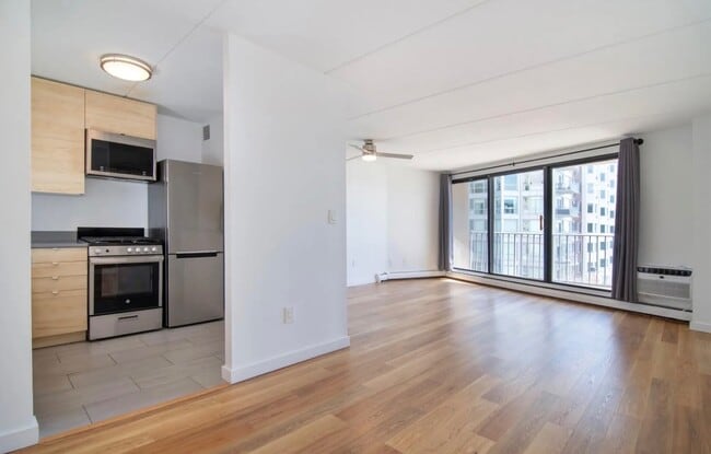 Photo - 1155 Warburton Ave