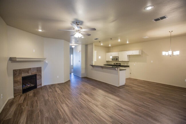 Photo - 2123 10th St