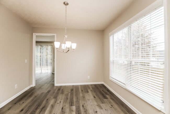 Photo - 7121 Silver Mine Crossing SE