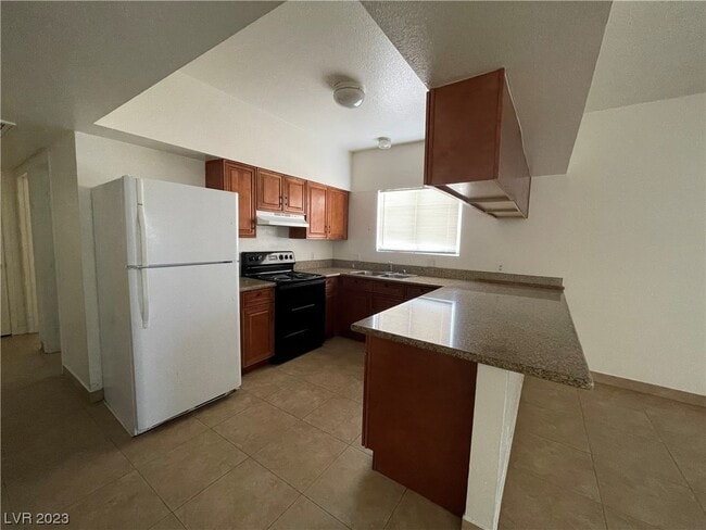 Photo - 5675 E Lake Mead Blvd