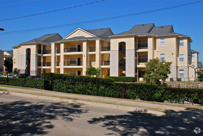 Building Photo - The Leonard Rental