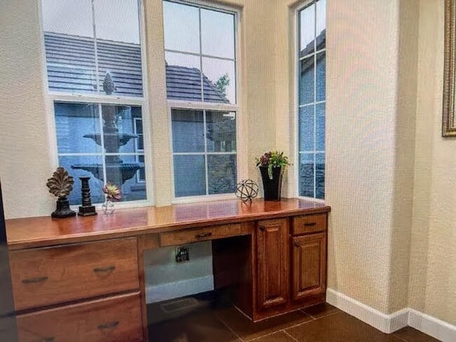 Photo - Gated Home in Somersett