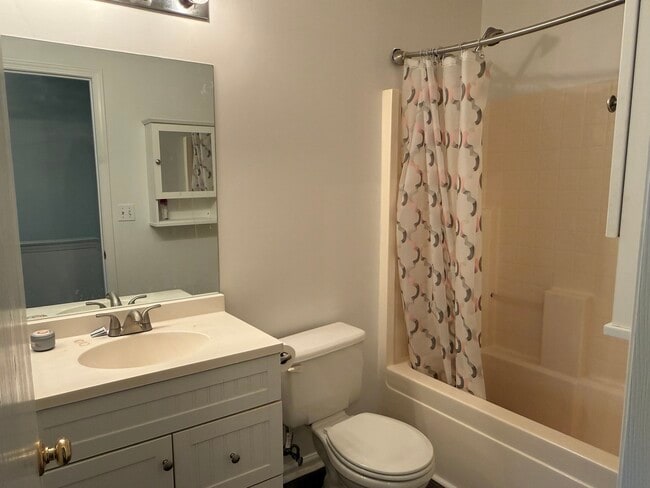 Photo - 130 Creston Cir