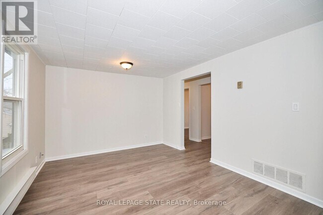 Photo - 33 Lock St Unit 3