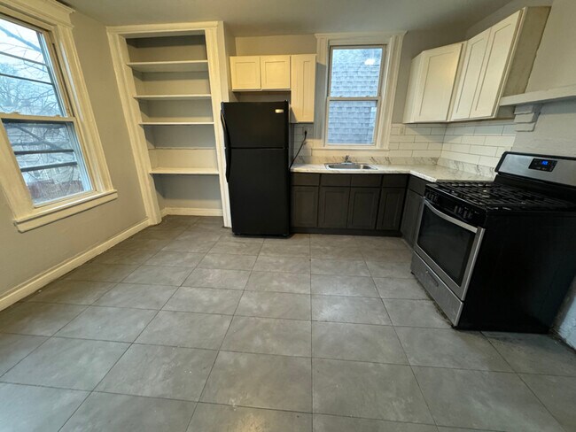 Photo - 827 S 14th St