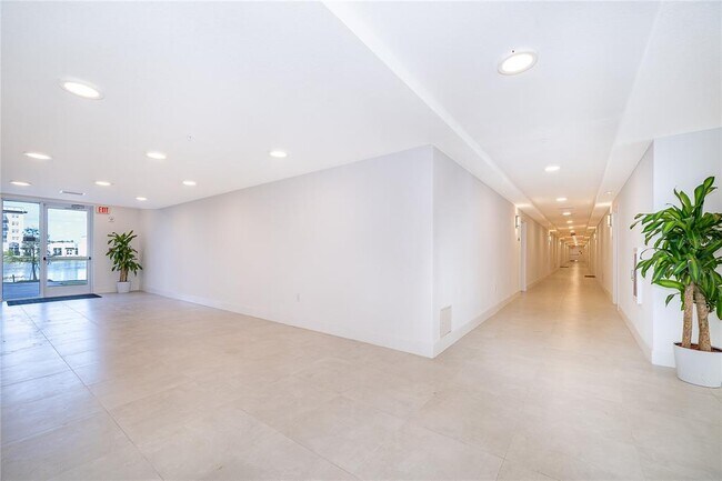 Photo - 5587 Millennia Park Dr Unidad 113