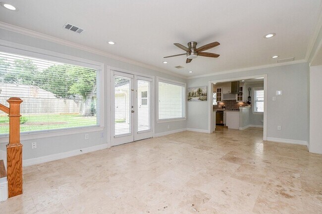 Photo - 707 Thistlewood Dr