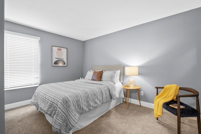 Kingswood Court Apartments