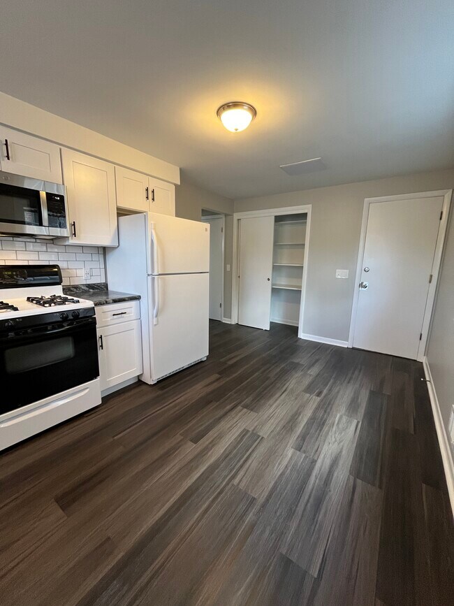 213 Magnolia Ave Townhome Townhome Rental in East Rochester NY