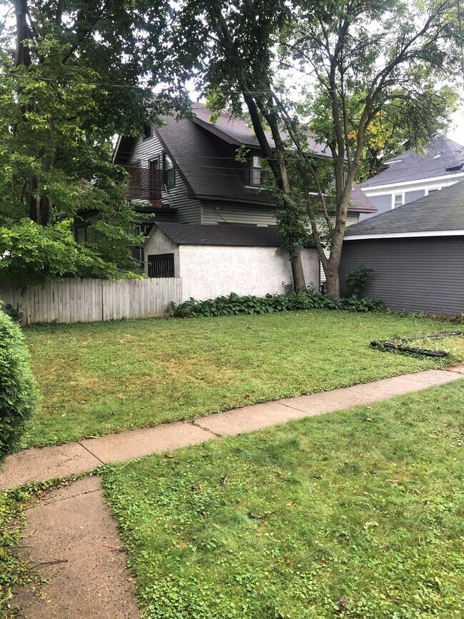 Photo - 3040 Colfax Ave South Unidad 2