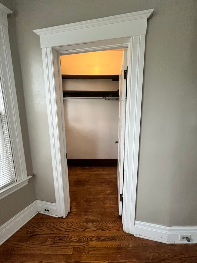 2016 Wabash St Unit Upstairs