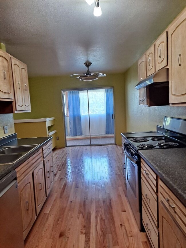 Photo - ALL PROSPECTIVE TENANTS MUST SUBMIT A $58 NON-REFUNDABLE APPLICATION FEE PER APPLICANT ONLINE AND...