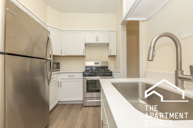 Photo - 209 Kedzie St Unit 3A