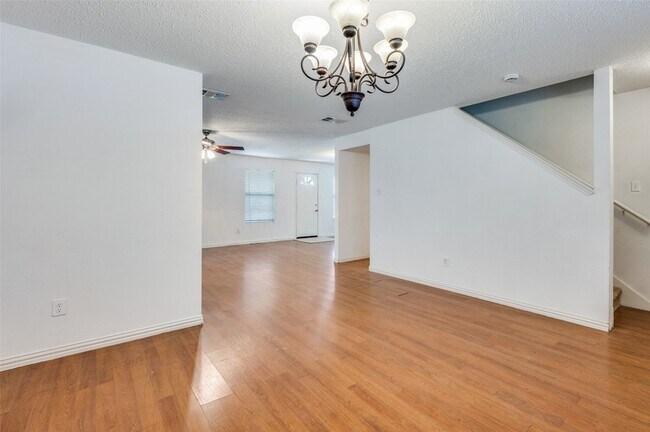 Photo - 5224 Royal Burgess Dr