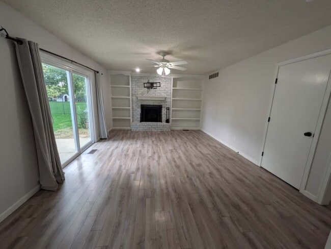 Photo - 907 Second Street