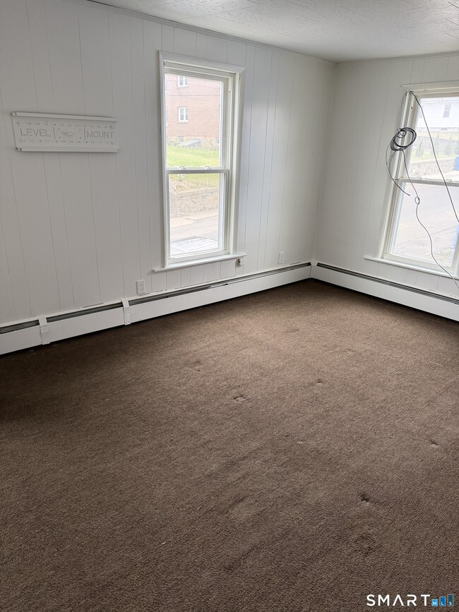 Photo - 33 Pilgrim Ave