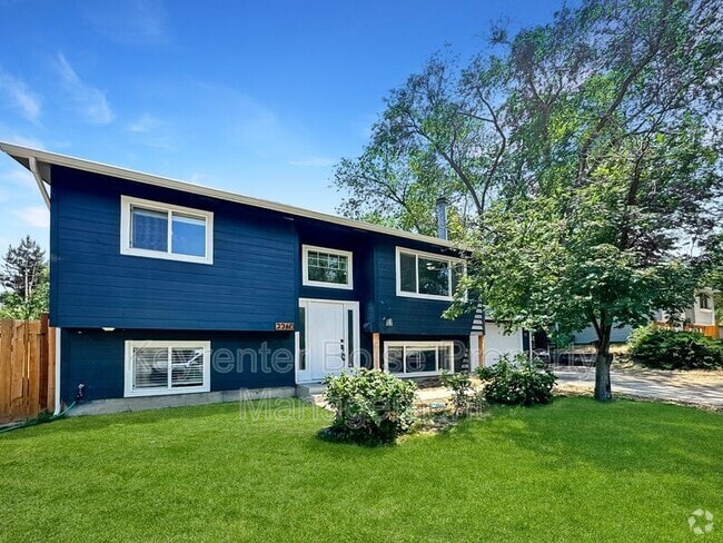 Building Photo - 2260 S Berkeley St Rental