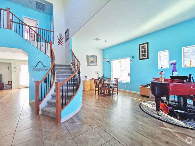 Building Photo - 4632 S Griswold St Rental