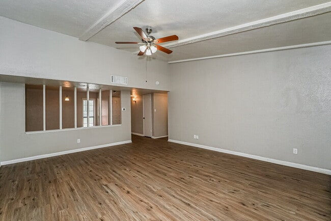 Photo - 4141 Yellowleaf Dr