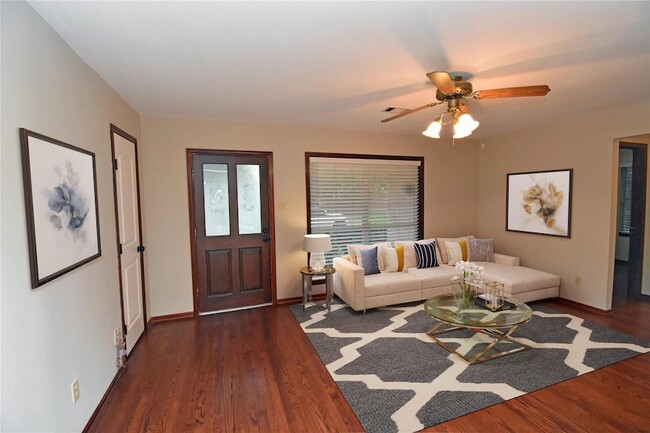 Photo - 2614 Willowby Dr
