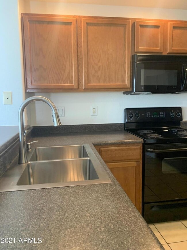 Photo - 20121 N 76th St Unit 2009