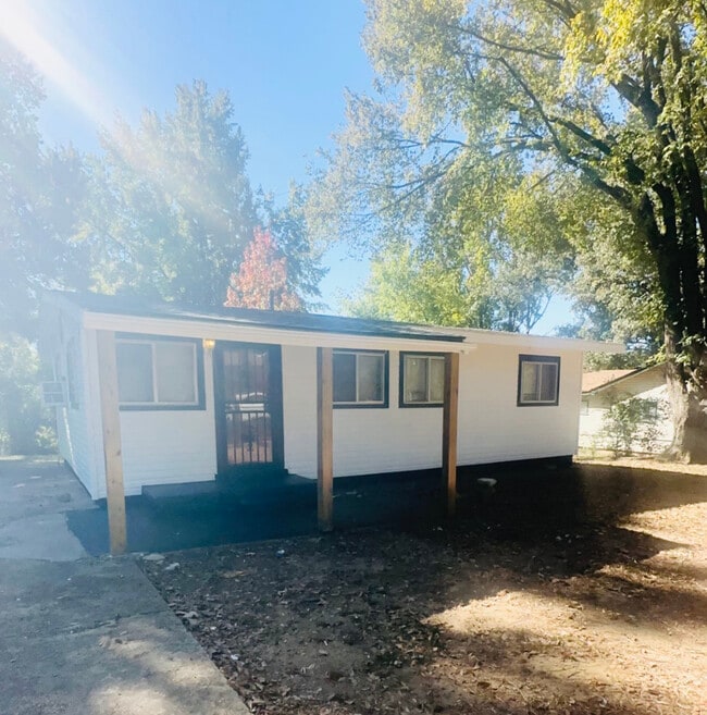 Building Photo - 715 George Rd Rental