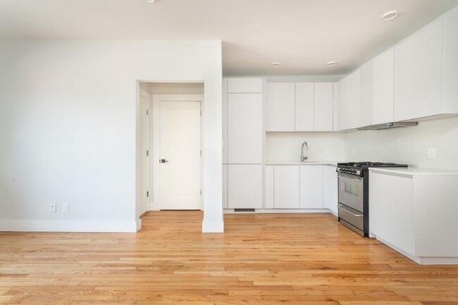 Photo - 140 Highland Ave Apartments Unit 140-26
