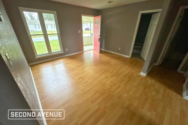 Photo - 1005 Jennifer Dr