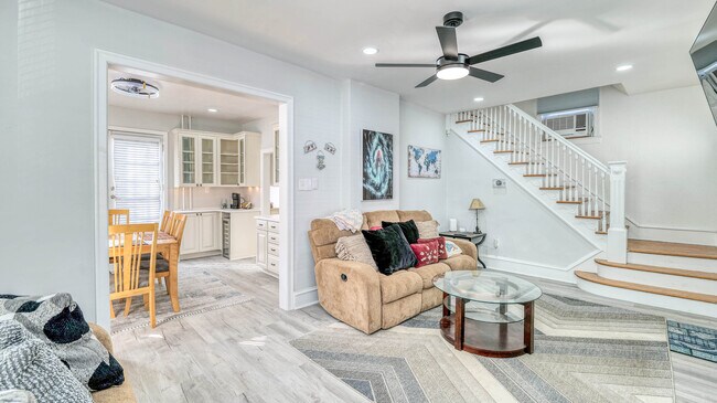 Photo - 8 N Nashville Ave Unit 2