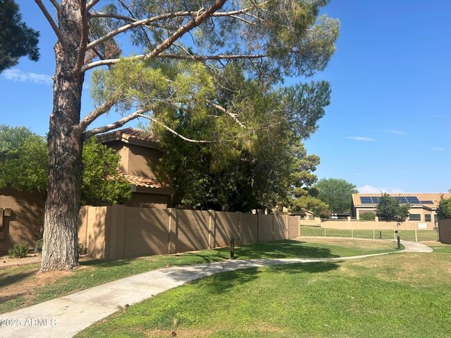 Photo - 15845 N 50th St