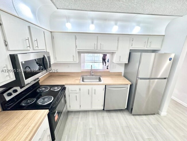 1800 SW 81st Ave Unit 1204
