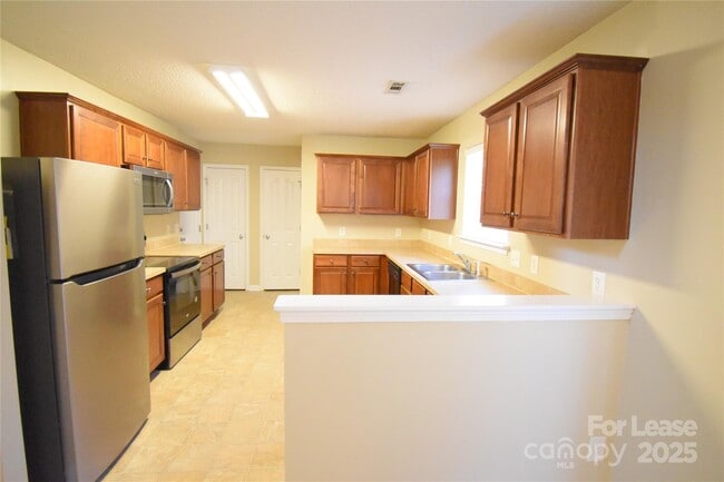 Photo - 7704 Aragorn Ln