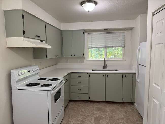 Kitchen - 3811 66th Avenue Ct NW Unit 3811 Rental