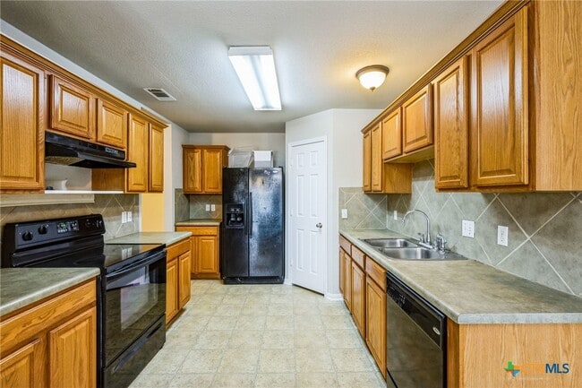 Photo - 2704 Waterfall Dr