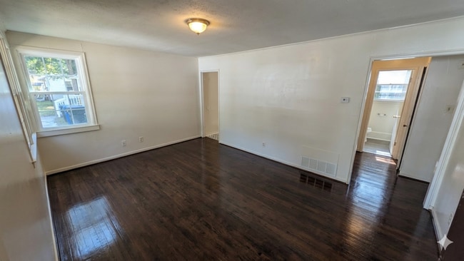 Photo - 803 Candlewood Dr