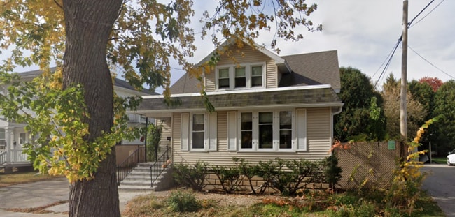 Building Photo - 1009 N Oneida St Rental