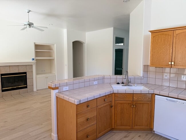 Photo - 6200 N Stockdale Dr