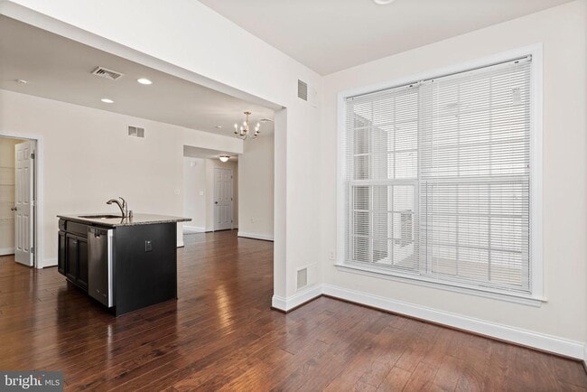 Photo - 1332 Saxton Wy