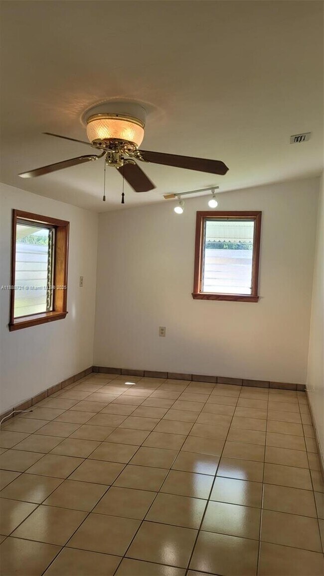 Photo - 528 NW 44th Ave Unidad 528