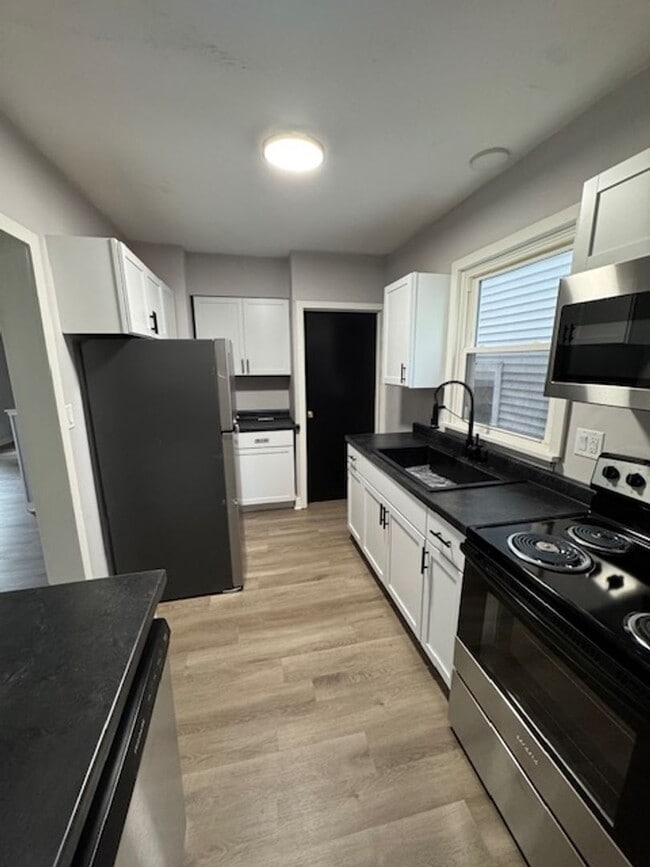 Photo - 2005 Hillside Ave