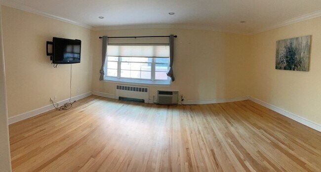 Photo - 652 Washington St Unit 3