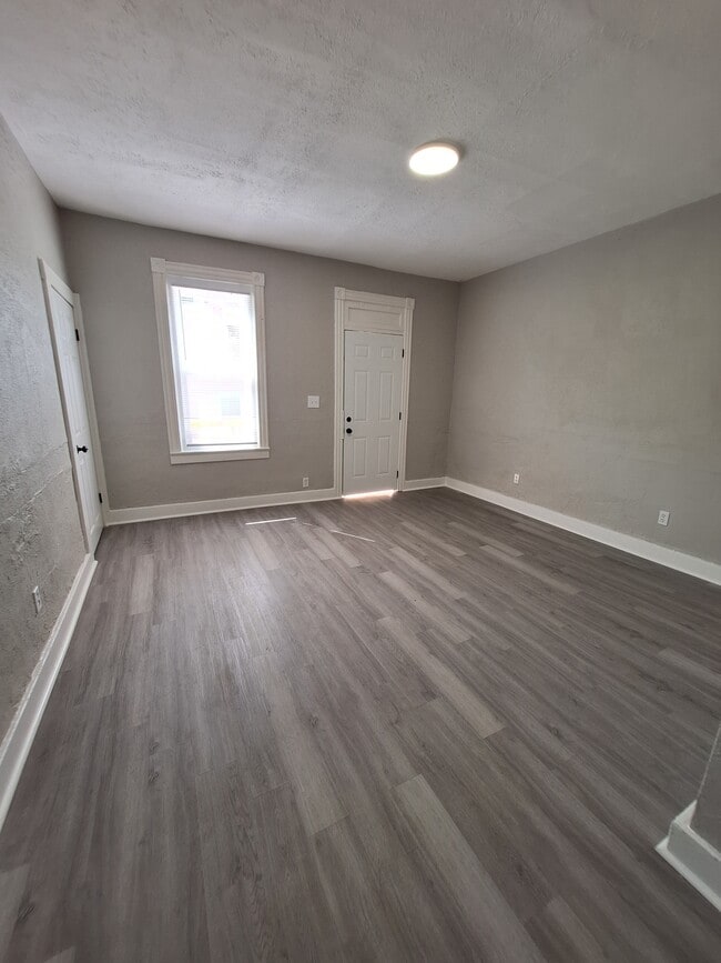 Photo - 1916 Constitution Blvd