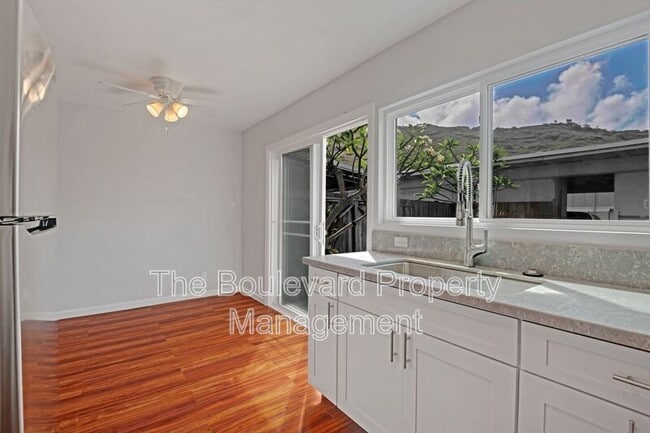 Photo - 995 Awaawaanoa Pl