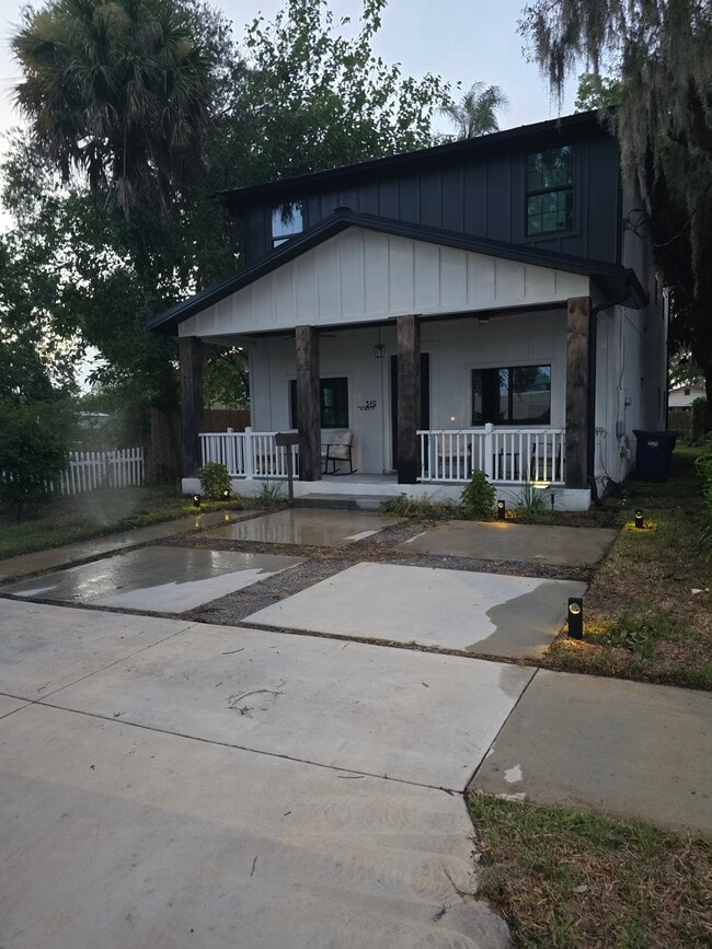 Photo - 319 W West St