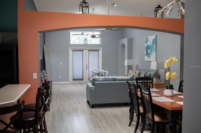 Photo - 2577 Oneida Loop